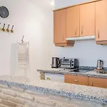 Riverside Triana Apartment